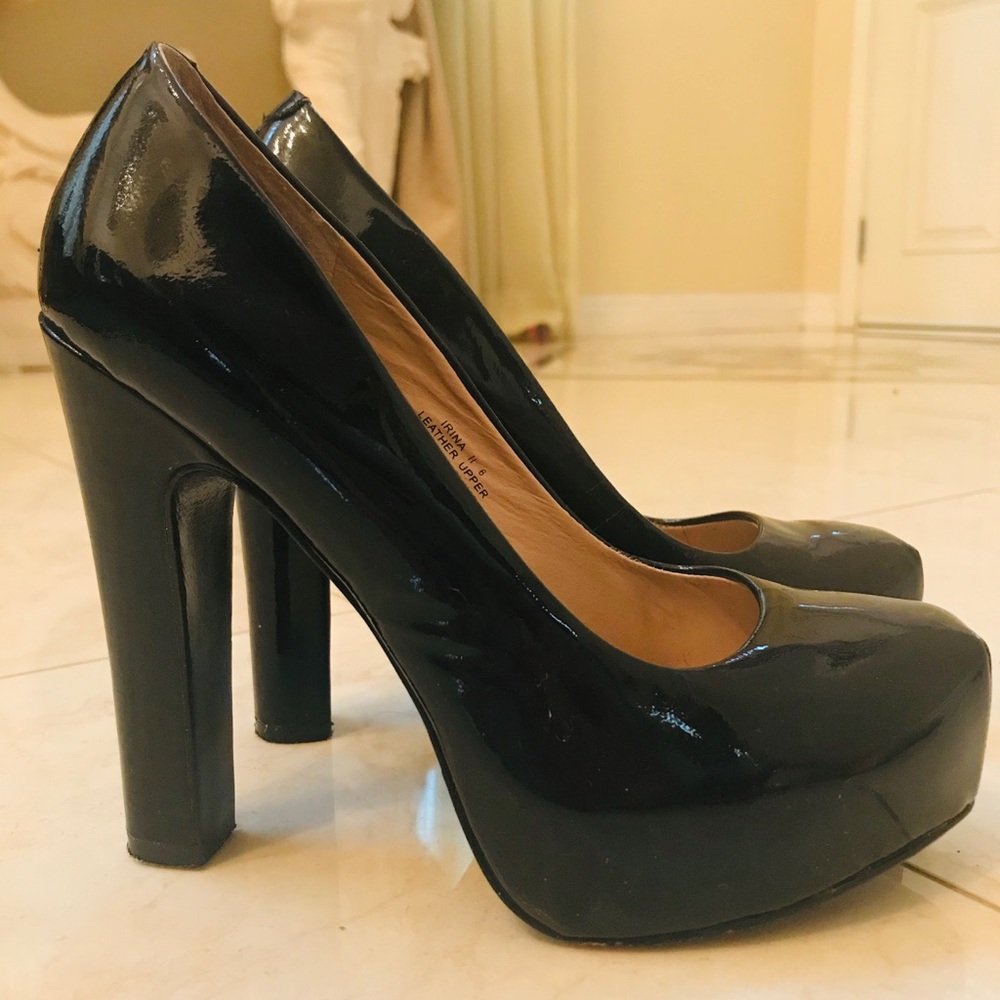 Pour La Victoire Irina II Pumps
